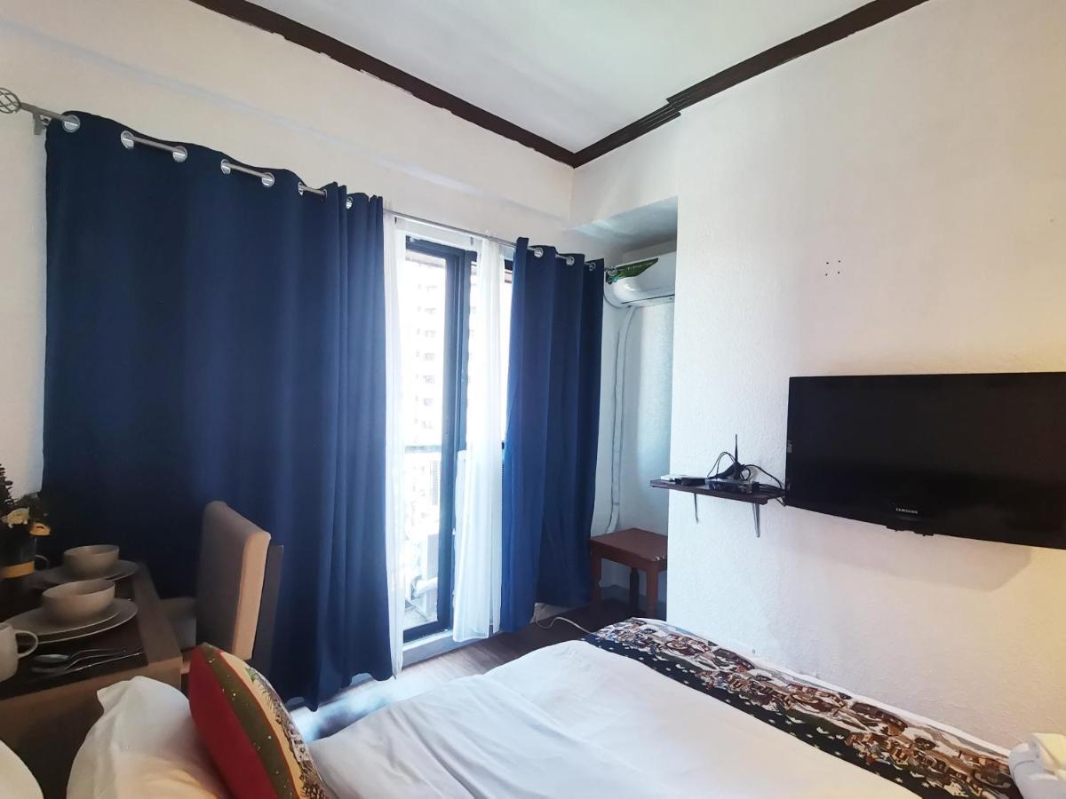 Warm Makati Aparthotel Makati City Exteriör bild